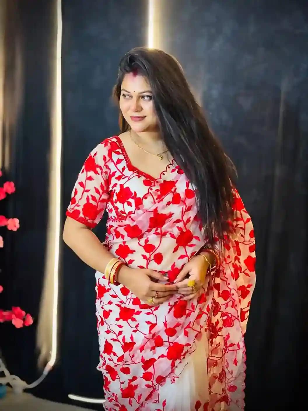 Soft Organza Thread Work Saree with Customised Blouse