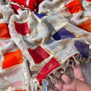 Off White Multicolour Checks Viscose Saree with Mirror Border - Image 7